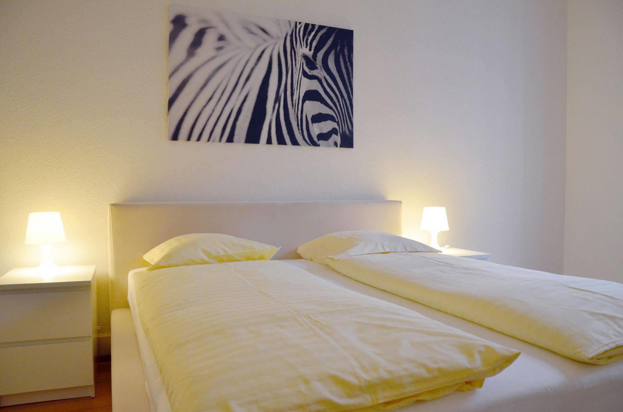 Rent A Home Landskronstrasse - Self Check-In Basilea Esterno foto